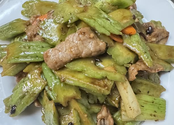 Beef with Bitter Melon 凉瓜牛肉